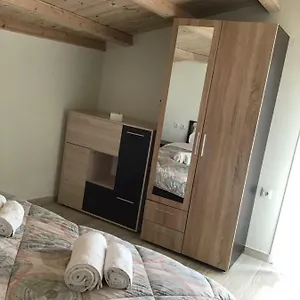 verificați disponibilitatea